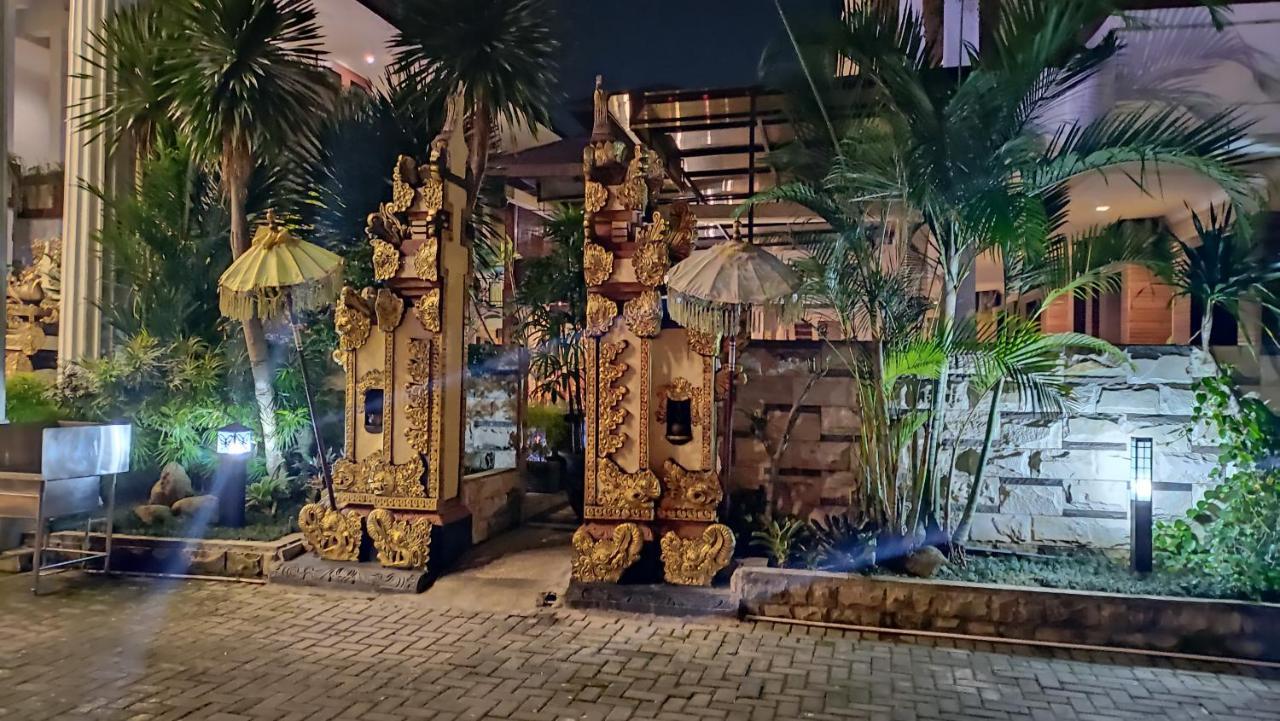 Mirabell Hotel & Convention Hall Malang Exteriér fotografie