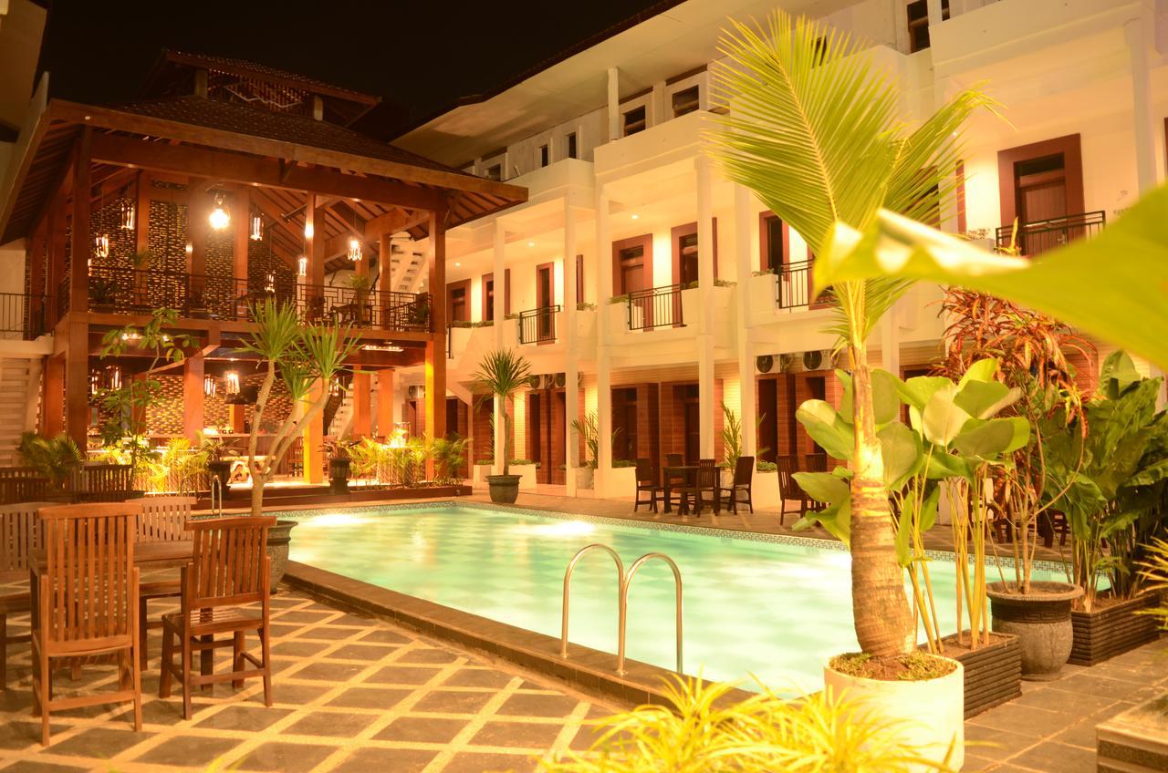 Mirabell Hotel & Convention Hall Malang Exteriér fotografie